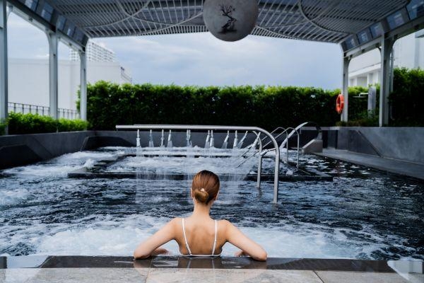 Complimentary 60 min aquatherapy at The Rabbit Moon Aquatherapy