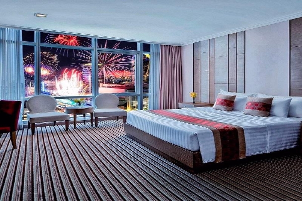 Luxury Room with fireworks view