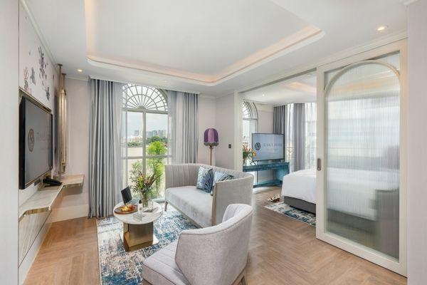 One Bedroom Riverview Suite